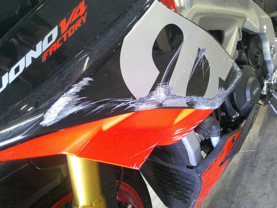 APRILIA TUONO 1100 V4 FACTORY 4