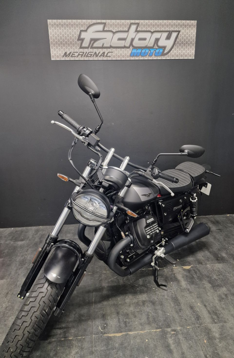 MOTO GUZZI V9 BOBBER 4