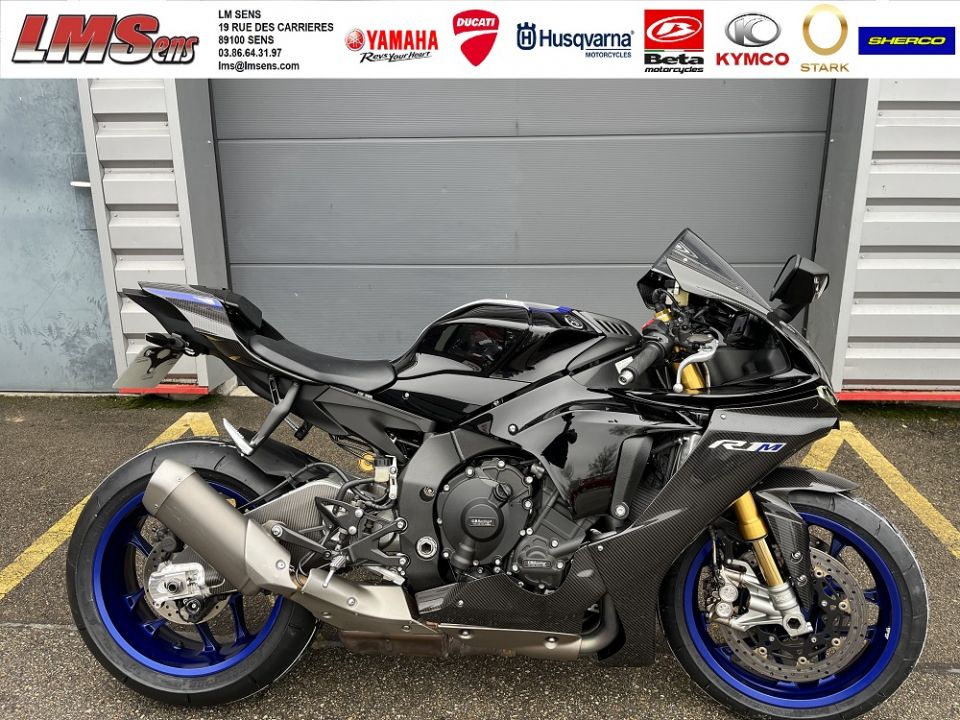 YAMAHA R1M 4
