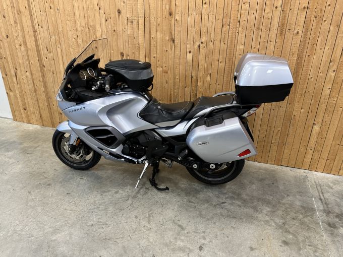 TRIUMPH Trophy 4
