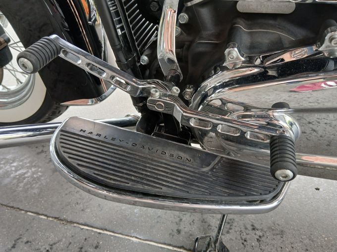 HARLEY-DAVIDSON SOFTAIL DELUXE 1745 4