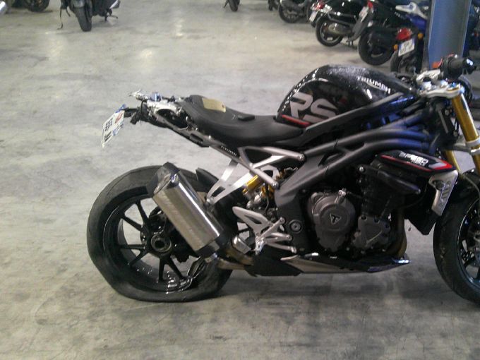 TRIUMPH SPEED TRIPLE 1200 4