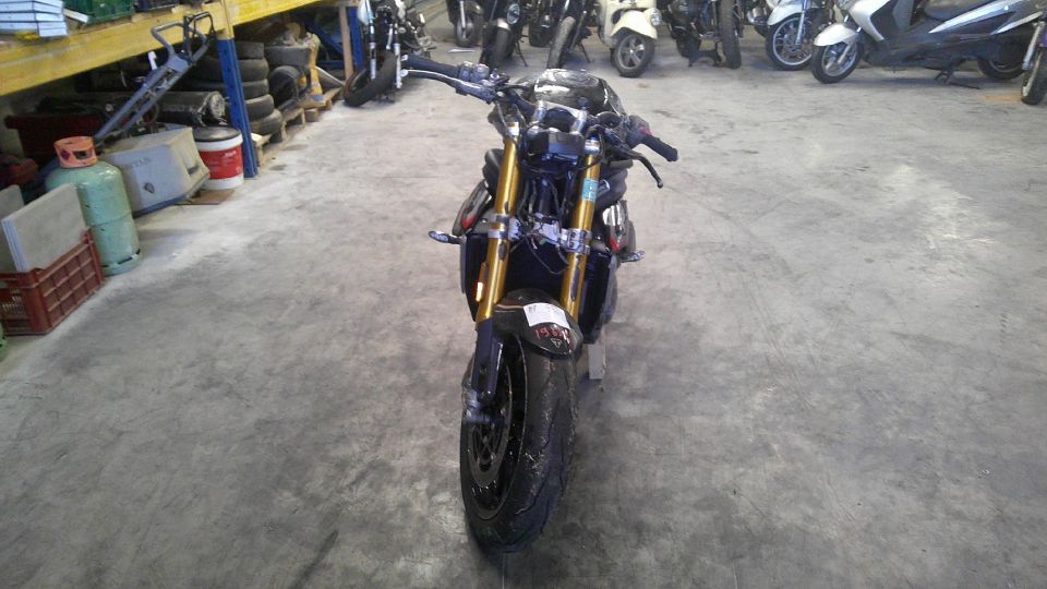 TRIUMPH SPEED TRIPLE 1200 4