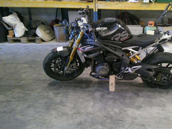 TRIUMPH SPEED TRIPLE 1200 4