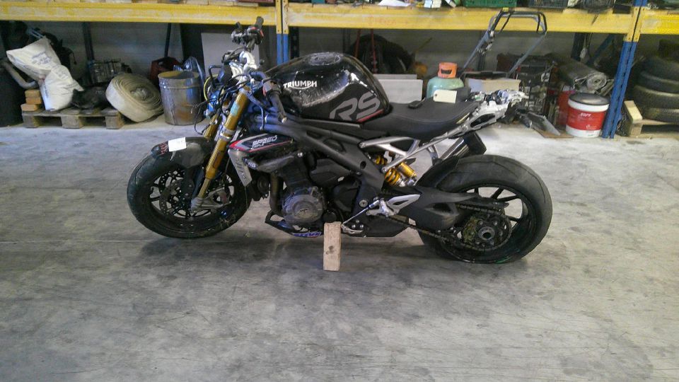 TRIUMPH SPEED TRIPLE 1200 4