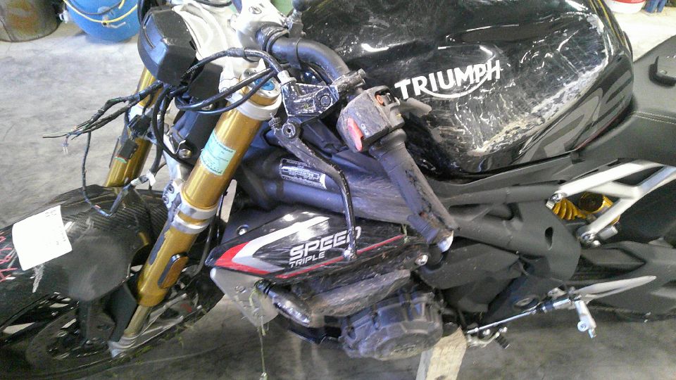 TRIUMPH SPEED TRIPLE 1200 4