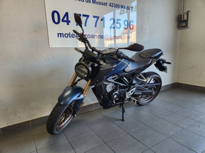 HONDA CBR 125 R 4