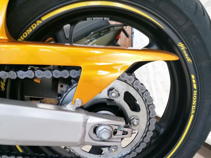 HONDA CB 600 F HORNET 4