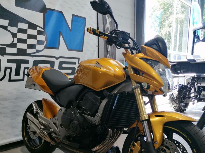 HONDA CB 600 F HORNET 4