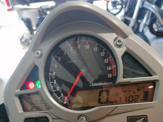 HONDA CB 600 F HORNET 4