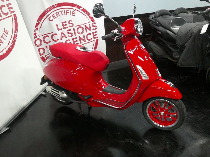 VESPA PRIMAVERA 125 4