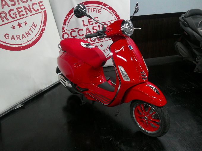 VESPA PRIMAVERA 125 4