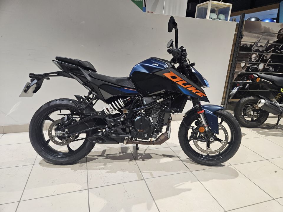 KTM 125 DUKE 4