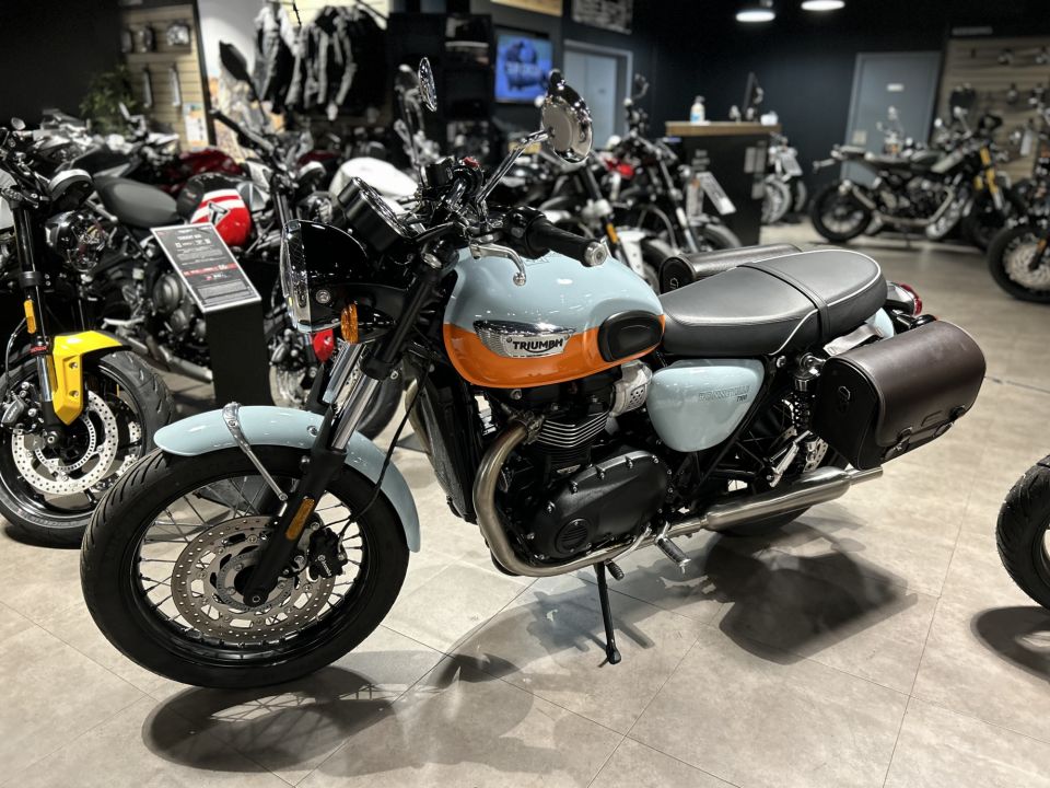 TRIUMPH BONNEVILLE T100 900 4