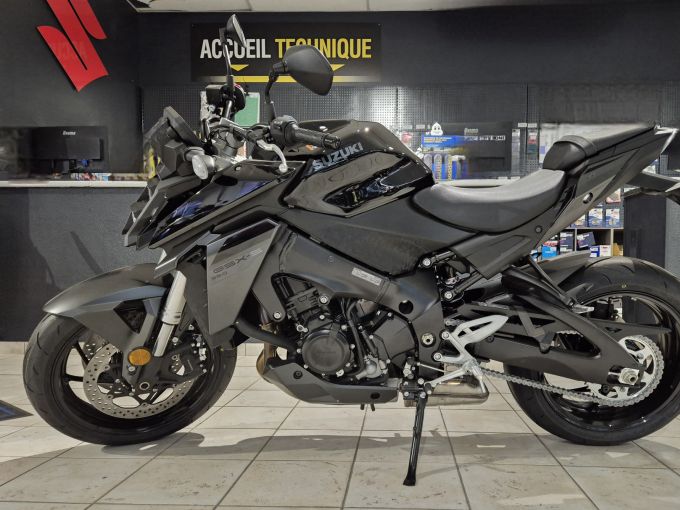 SUZUKI GSX-S 950 4