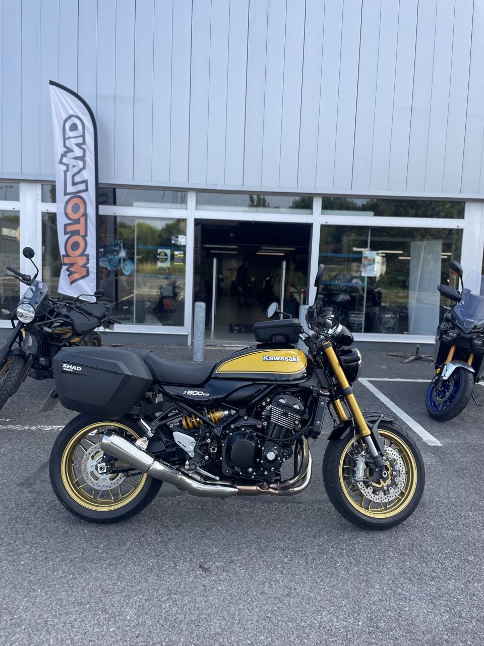 KAWASAKI Z900 RS SE 4
