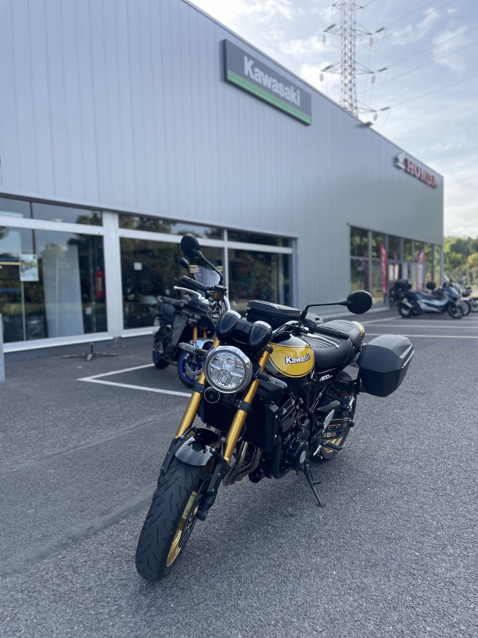 KAWASAKI Z900 RS SE 4