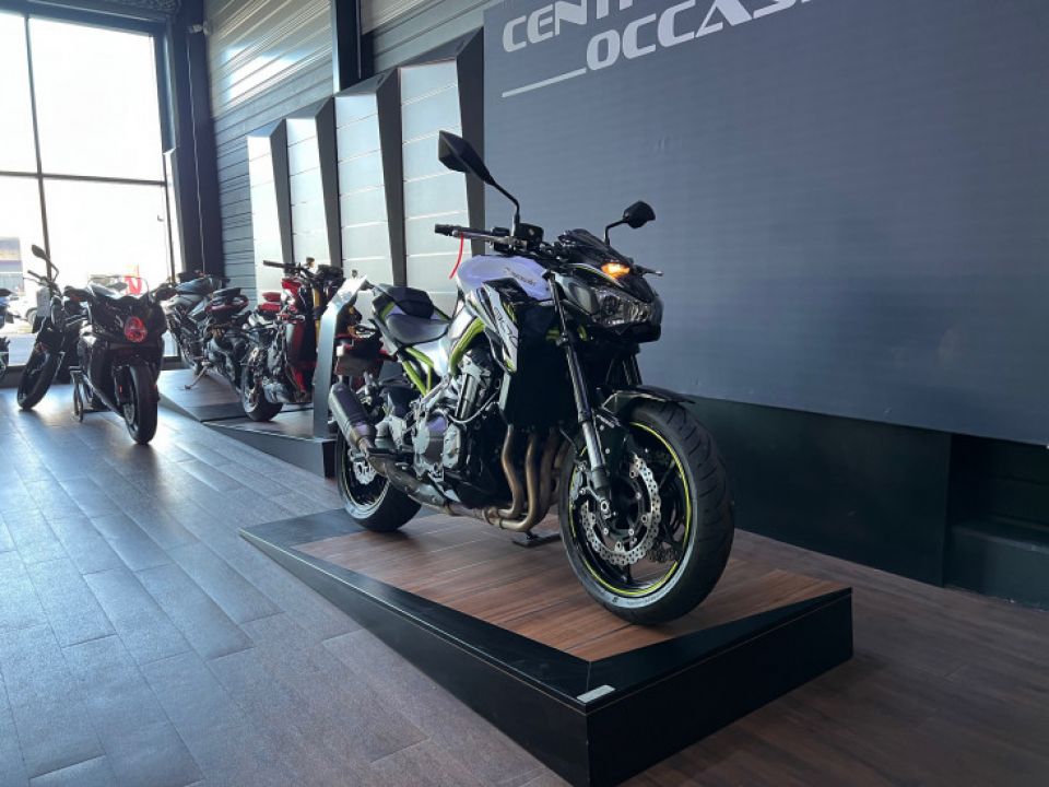 KAWASAKI Kawazaki Z900 4