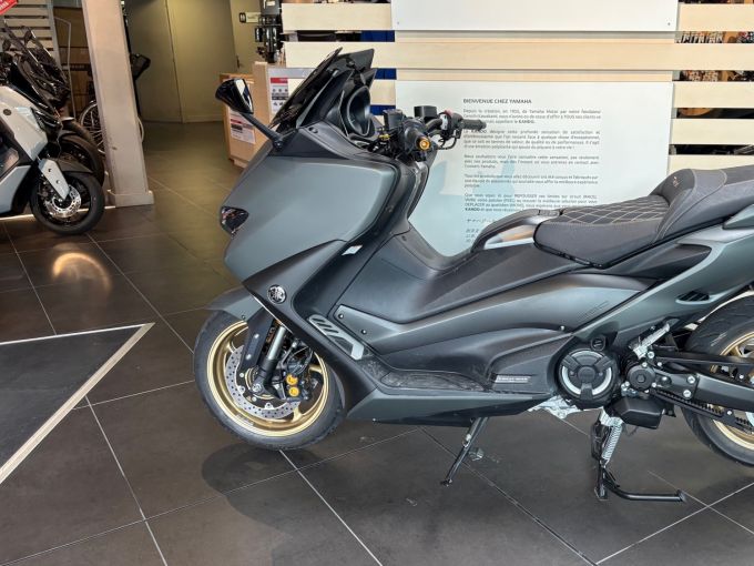 YAMAHA XP T-MAX 560 TECH MAX 4
