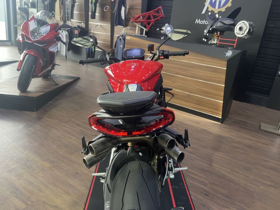 MV AGUSTA BRUTALE R 1000 4