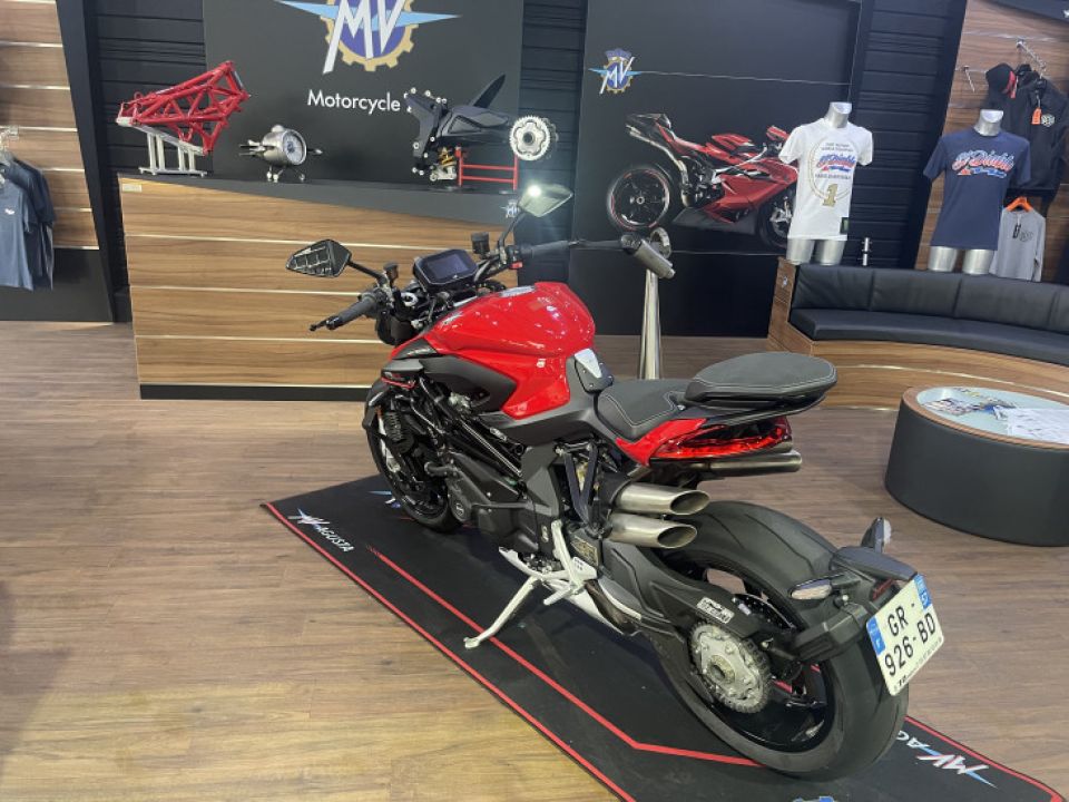 MV AGUSTA BRUTALE R 1000 4