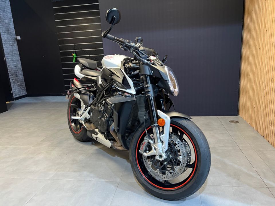 MV AGUSTA BRUTALE R 1000 4