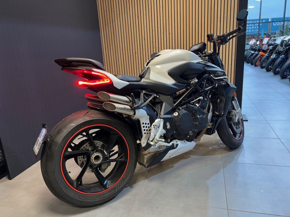 MV AGUSTA BRUTALE R 1000 4