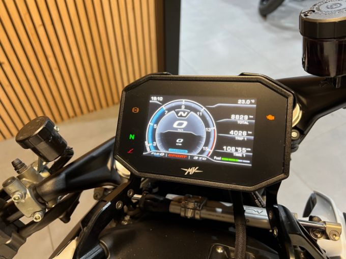 MV AGUSTA BRUTALE R 1000 4