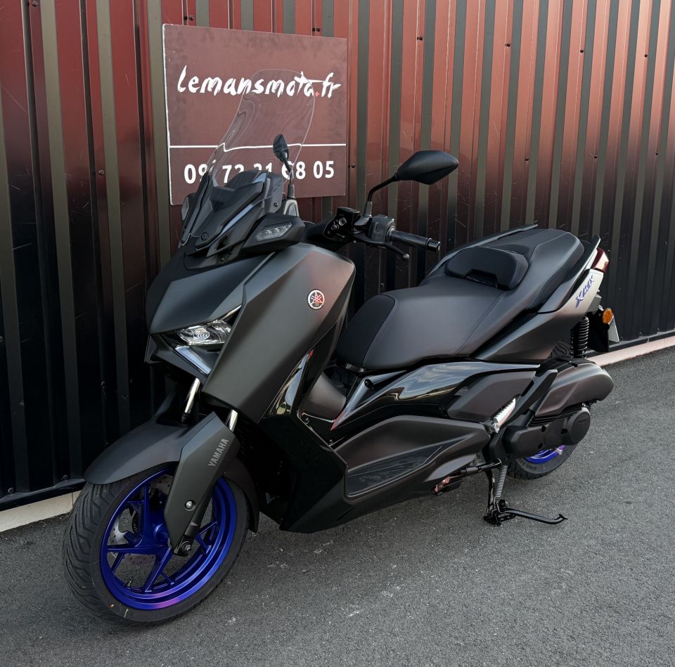 YAMAHA X-MAX 125 4