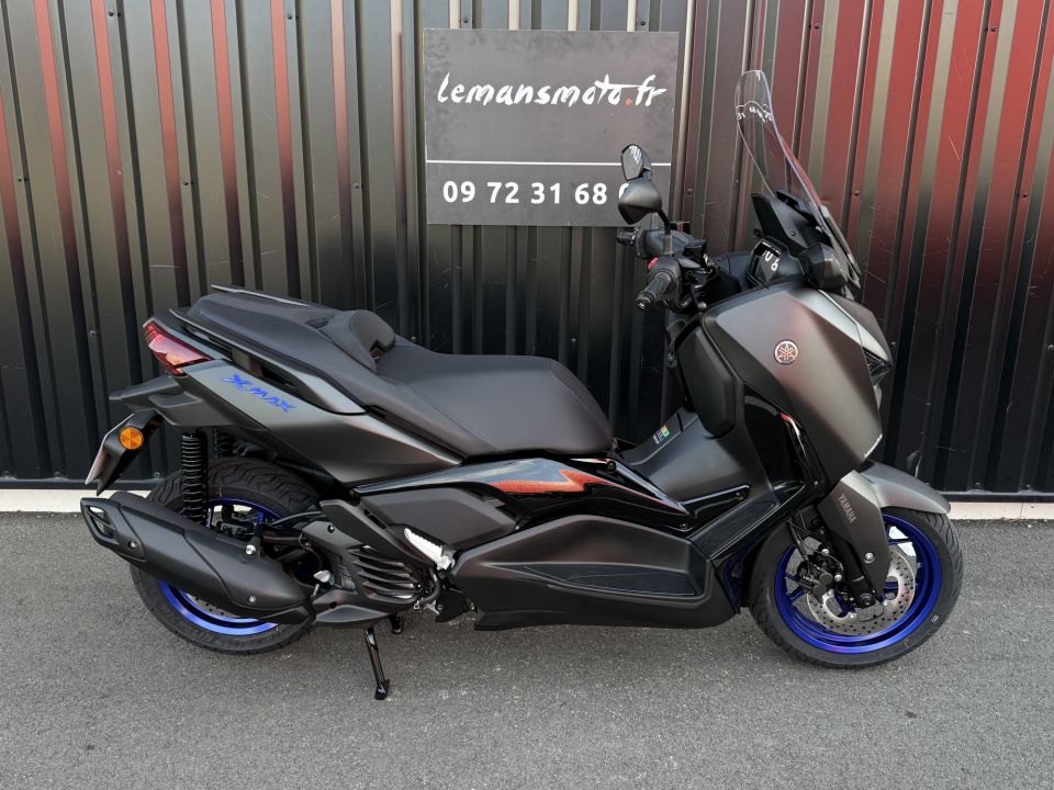 YAMAHA X-MAX 125 4