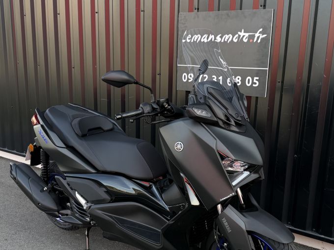 YAMAHA X-MAX 125 4