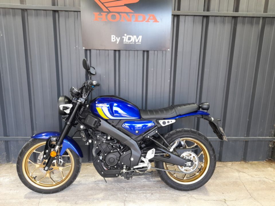 YAMAHA XSR 125 4