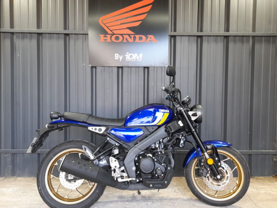 YAMAHA XSR 125 4