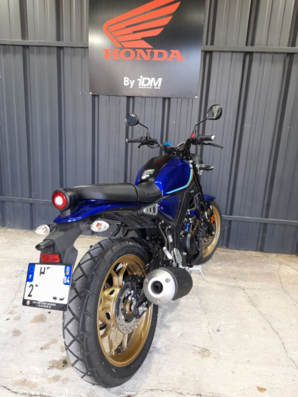 YAMAHA XSR 125 4
