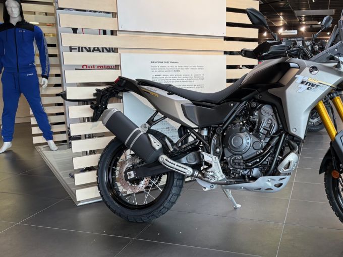 YAMAHA XTZ TENERE 700 4