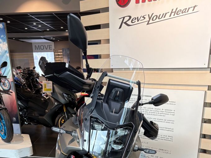 YAMAHA XTZ TENERE 700 4