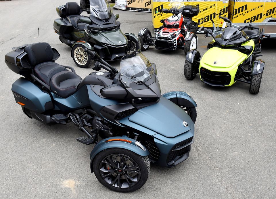 CAN-AM SPYDER F3 4