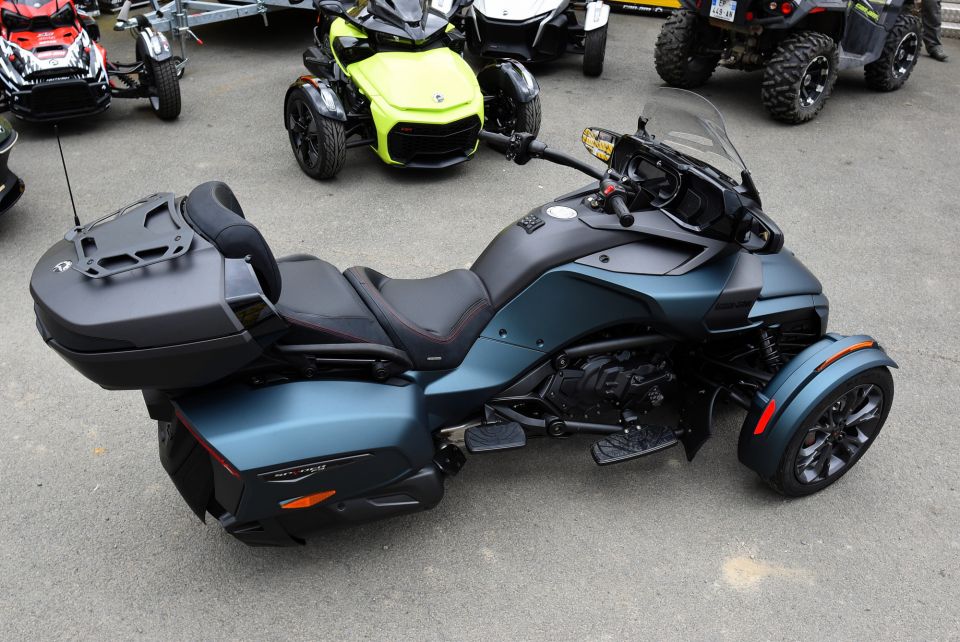 CAN-AM SPYDER F3 4