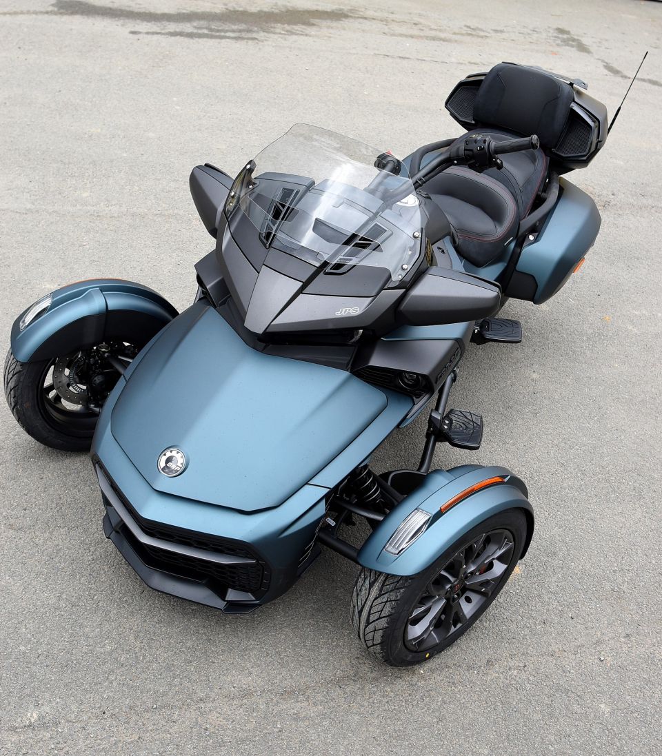 CAN-AM SPYDER F3 4