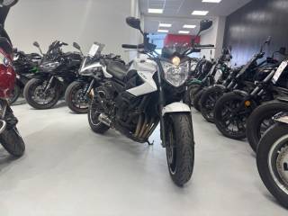 YAMAHA XJ6 (47.5CV) - 2012