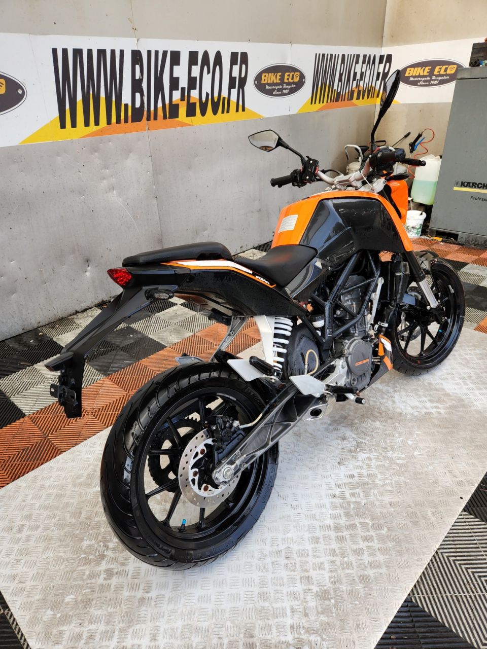 KTM 125 DUKE 4