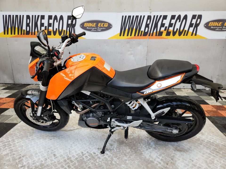 KTM 125 DUKE 4