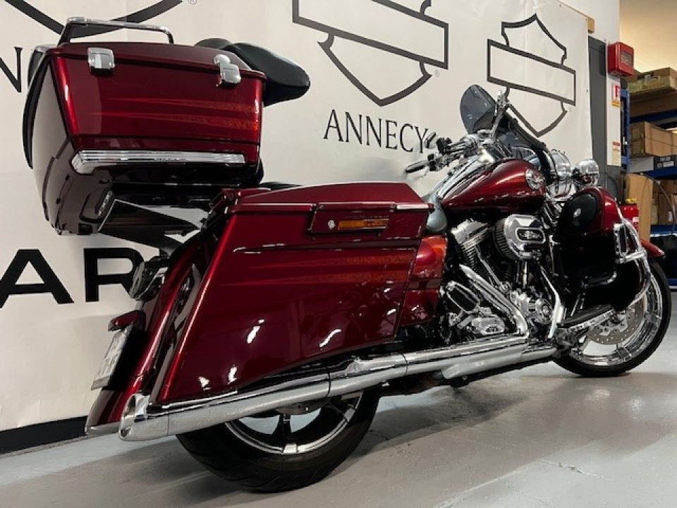 HARLEY-DAVIDSON TOURING ROAD KING 1800 CVO 4