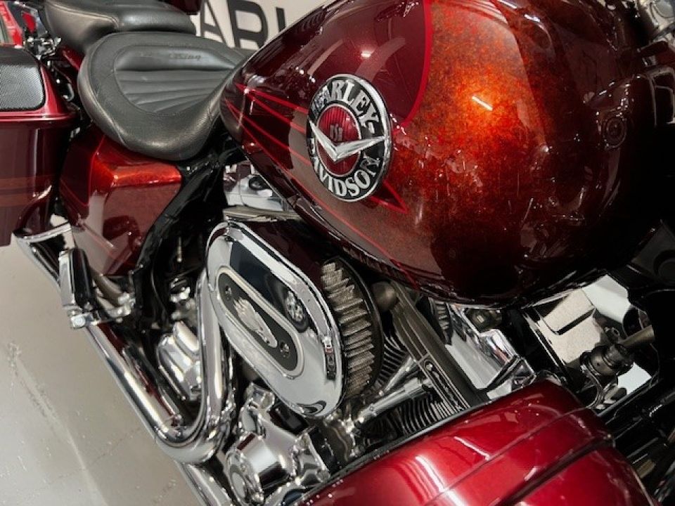 HARLEY-DAVIDSON TOURING ROAD KING 1800 CVO 4