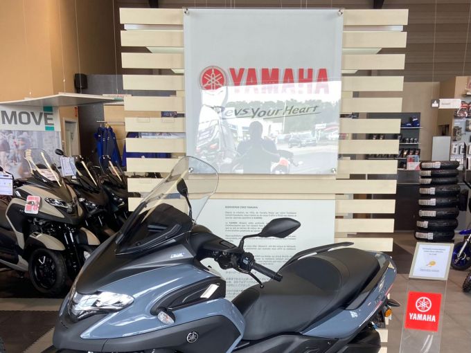 YAMAHA TRICITY 300 4