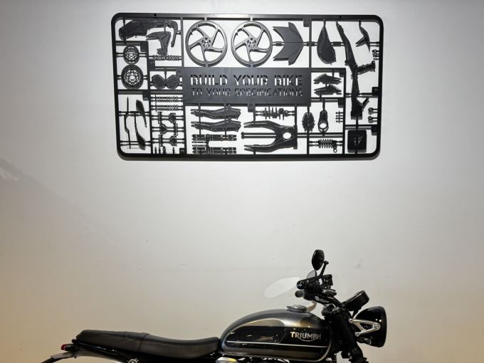 TRIUMPH SPEED TWIN 1200 4