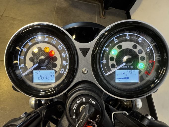 TRIUMPH SPEED TWIN 1200 4