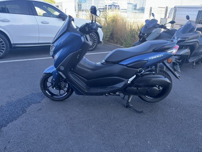 YAMAHA NMAX 125 4