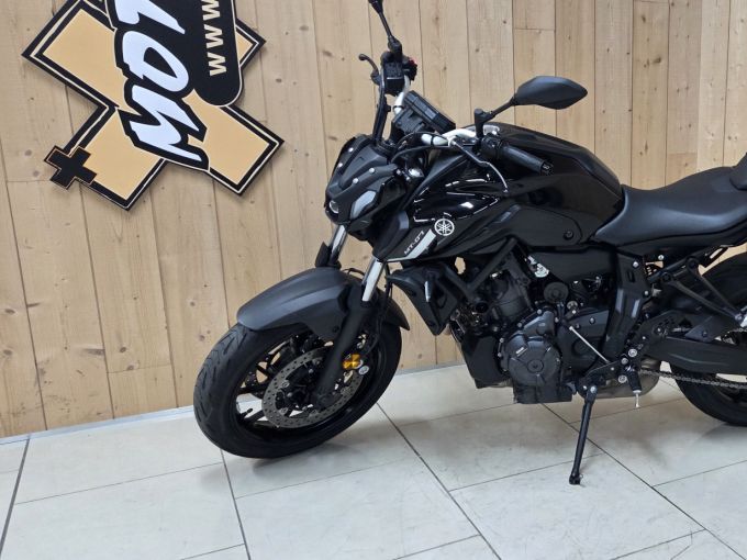 YAMAHA MT-07 (47.5CV) 4