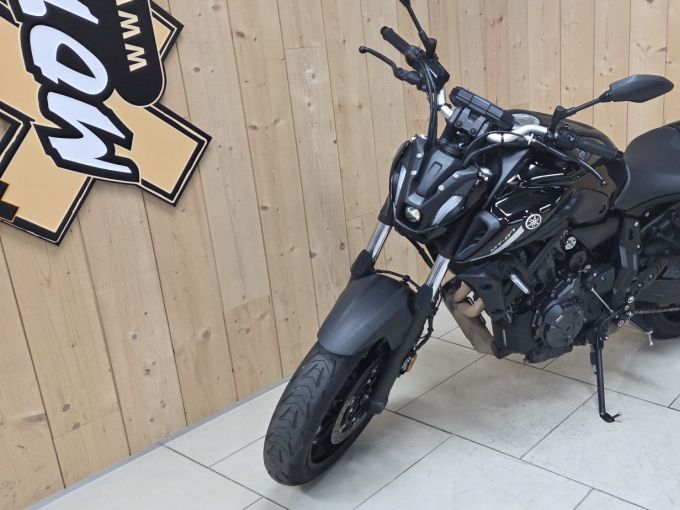 YAMAHA MT-07 (47.5CV) 4